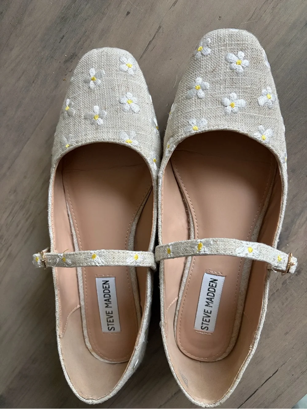 Steve Madden Beige Embroidered Floral Mary Jane Flats